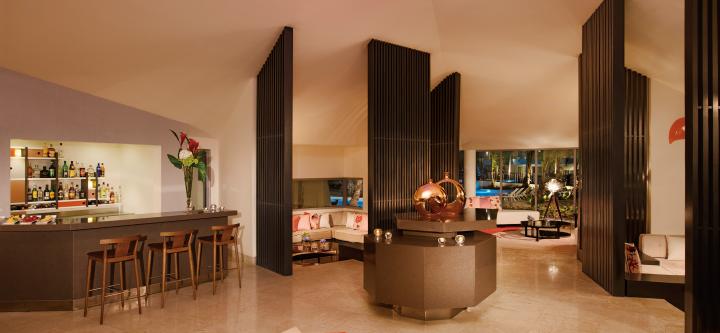 NOOPC_PrefClub_Lounge_Pool_1