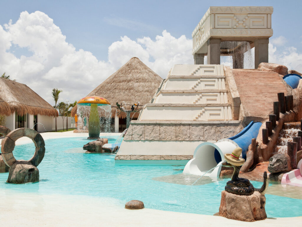 kid-friendly-resorts-in-cancun