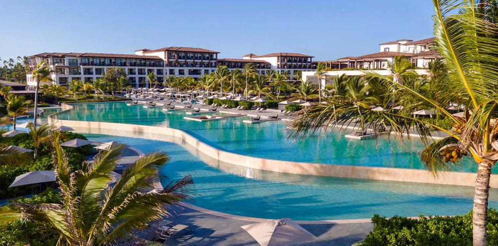 494-1000-infinity-beach-pool-lopesan-costa-bavaro-resort-spa-casino-punta-cana