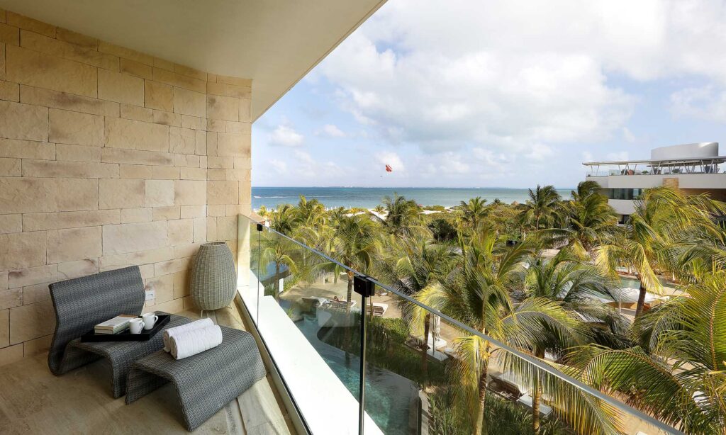 TRS-Coral-Hotel-junior-suite-beachside-ocean-view-vista-exterior