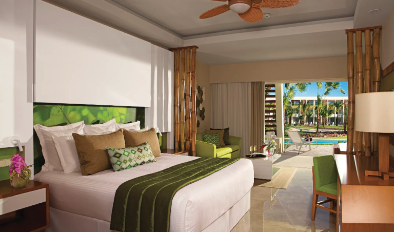 Junior Suite Swim Up (Family Friendly)</p>
<p>